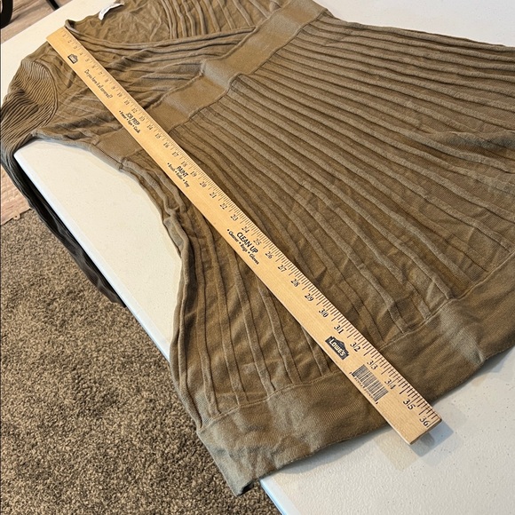 Calvin Klein sweater dress. Large - Picture 3 of 7